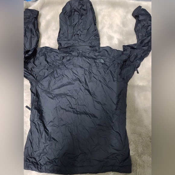 The north face jackets - Picture 3 of 10